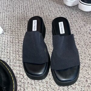 Steve Madden Y2K platform sandal